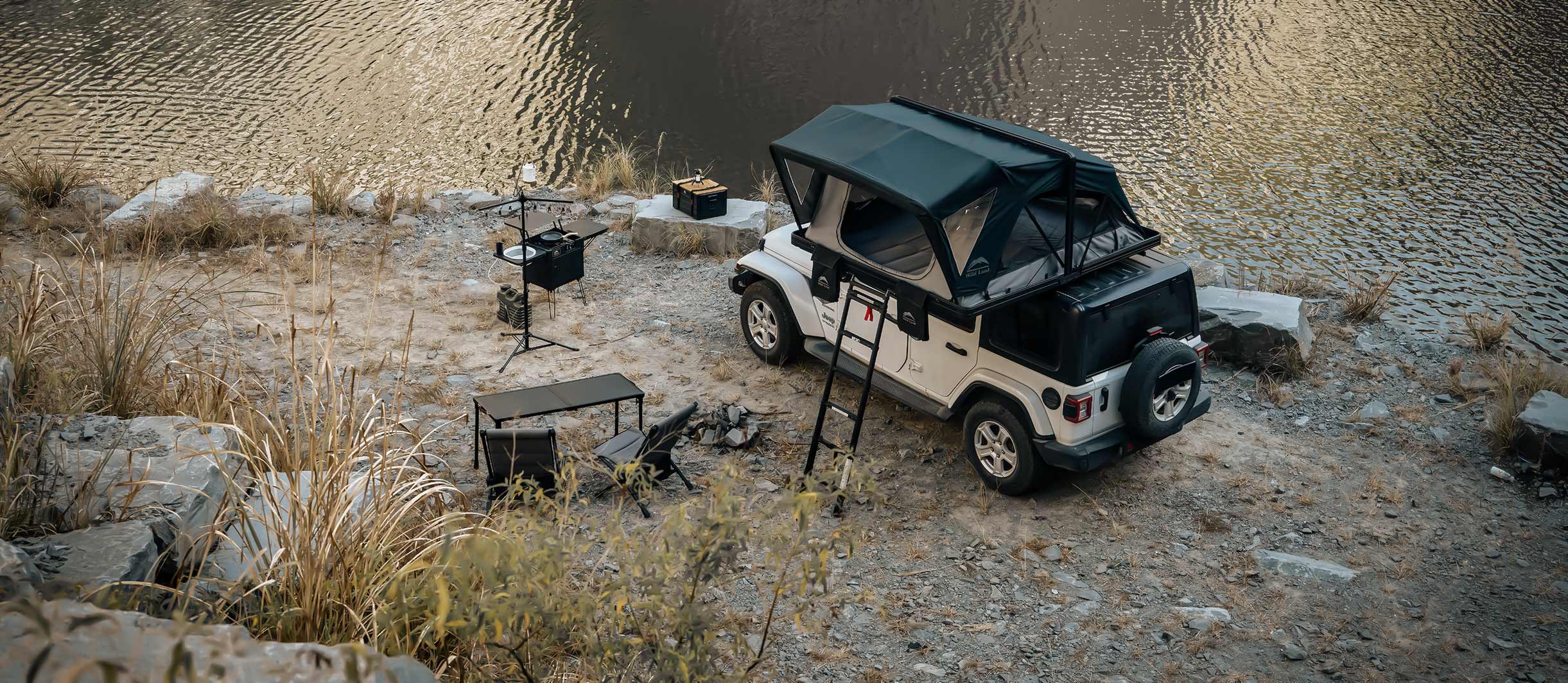 Wild Land Summit Explorer Max Roof Top Tent Video background image